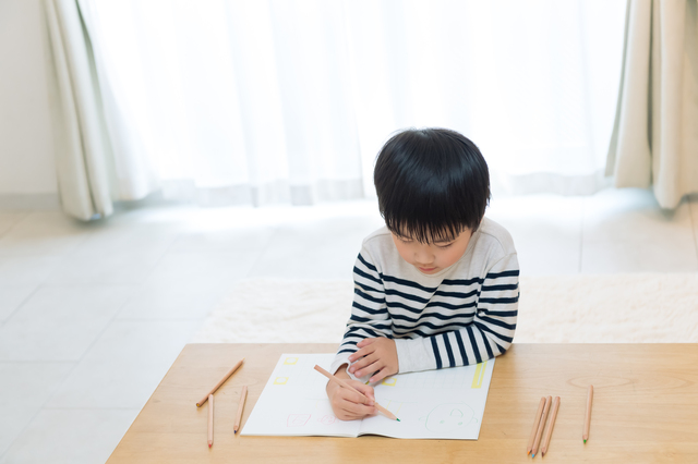 子どもの集中力をきたえる方法